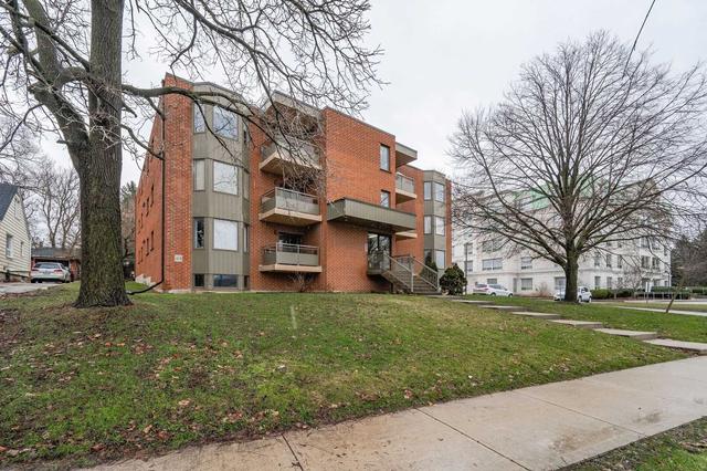 401 Erb St. W. St W, Condo with 2 bedrooms, 2 bathrooms and 1 parking in Waterloo ON | Image 12