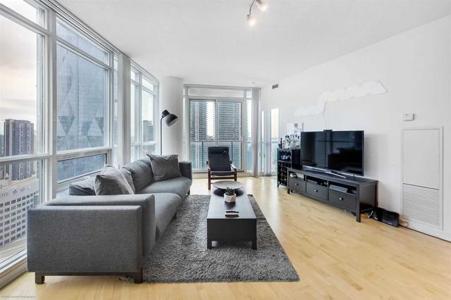2808 - 65 Bremner Blvd, Condo with 2 bedrooms, 2 bathrooms and 1 parking in Toronto ON | Image 4