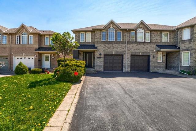3129 Salmona Crt, House semidetached with 3 bedrooms, 4 bathrooms and 3 parking in Mississauga ON | Card Image