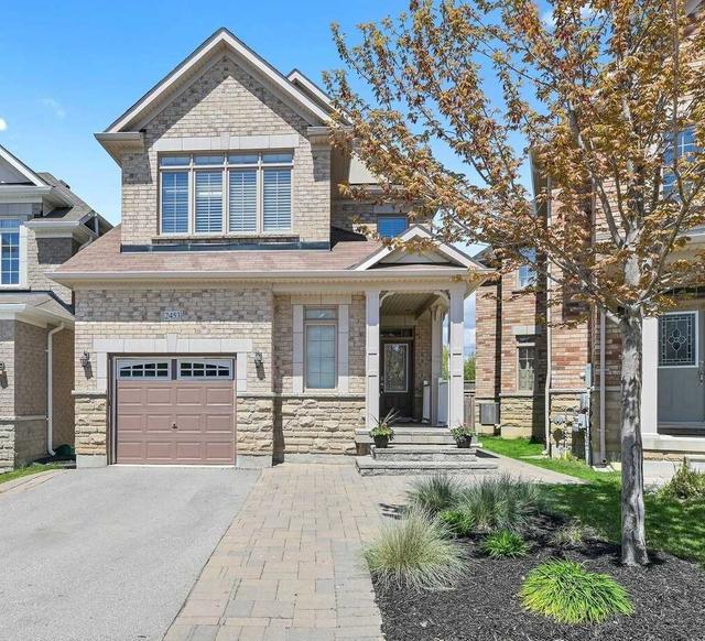 2453 Quetico Cres, House detached with 4 bedrooms, 4 bathrooms and 3 parking in Oakville ON | Image 1