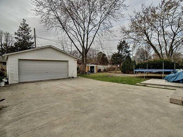 4075 Longfellow Ave, House detached with 3 bedrooms, 2 bathrooms and 7 parking in Windsor ON | Image 6