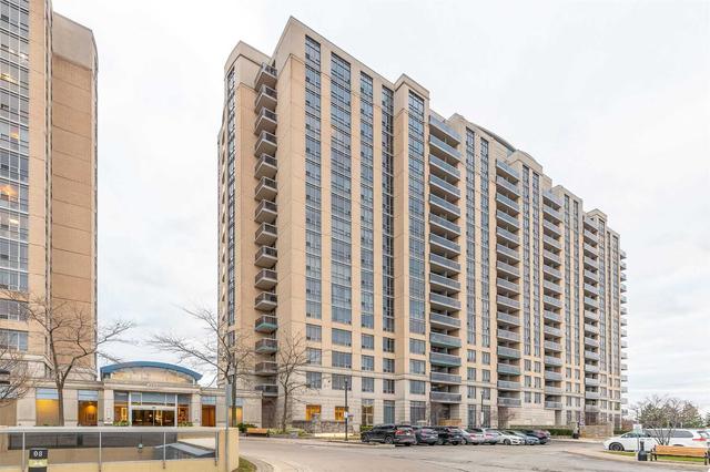 1124 - 18 Mondeo Dr, Condo with 1 bedrooms, 1 bathrooms and 1 parking in Toronto ON | Card Image