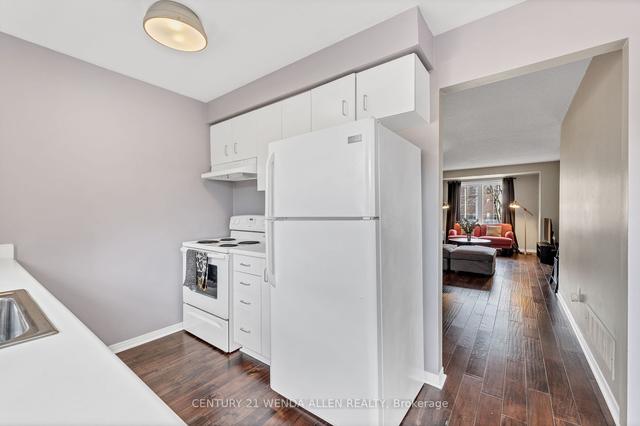 82 - 10 Bassett Blvd, Townhouse with 3 bedrooms, 2 bathrooms and 2 parking in Whitby ON | Image 26