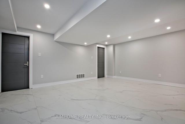 142 Ranee Ave, House detached with 4 bedrooms, 5 bathrooms and 3 parking in Toronto ON | Image 24