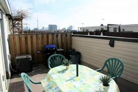 th 814 - 12 Laidlaw St, Townhouse with 2 bedrooms, 2 bathrooms and 1 parking in Toronto ON | Image 9