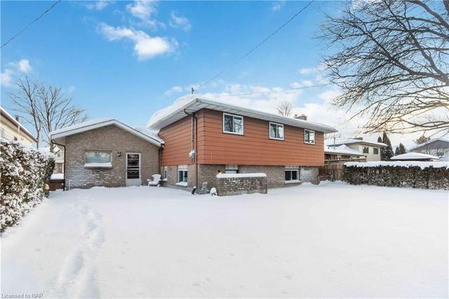 3261 Harleyford Crescent, House detached with 3 bedrooms, 1 bathrooms and 5 parking in Niagara Falls ON | Image 8