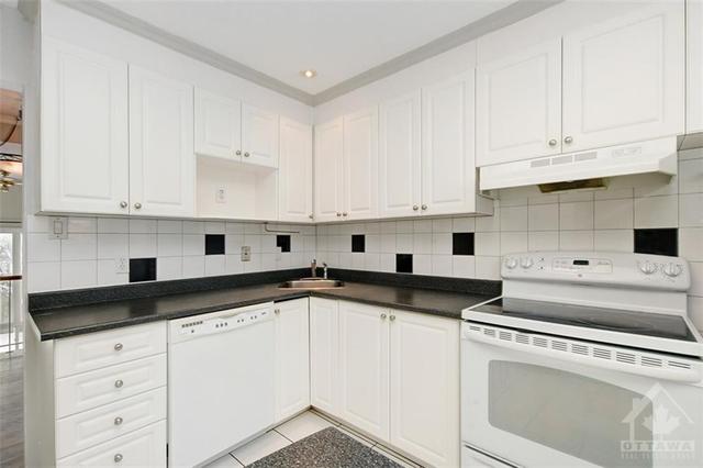 236 Romulus Private, Townhouse with 3 bedrooms, 2 bathrooms and 2 parking in Ottawa ON | Image 15