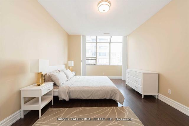 302 - 393 King St W, Condo with 2 bedrooms, 2 bathrooms and 1 parking in Toronto ON | Image 3