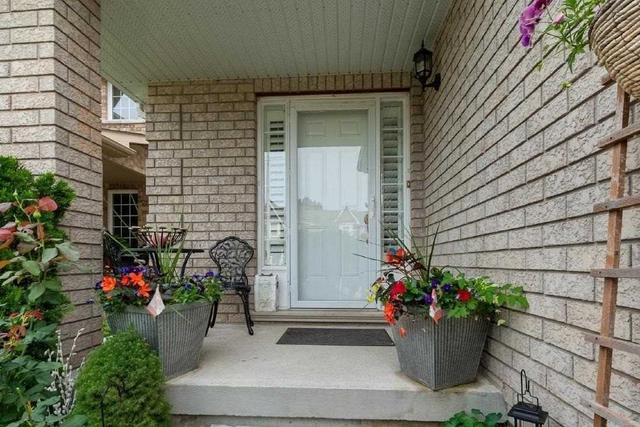 63 Buchanan Dr, House detached with 4 bedrooms, 4 bathrooms and 6 parking in New Tecumseth ON | Image 8