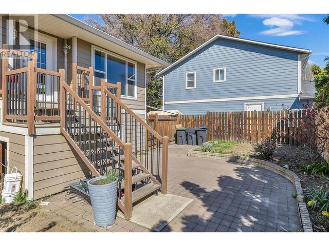 855 Saucier Avenue, House detached with 4 bedrooms, 2 bathrooms and null parking in Kelowna BC | Image 3