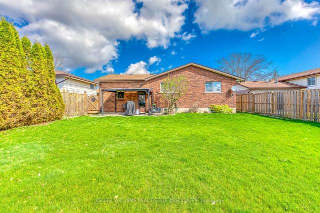47 Page Dr, House detached with 3 bedrooms, 2 bathrooms and 3 parking in Welland ON | Image 30