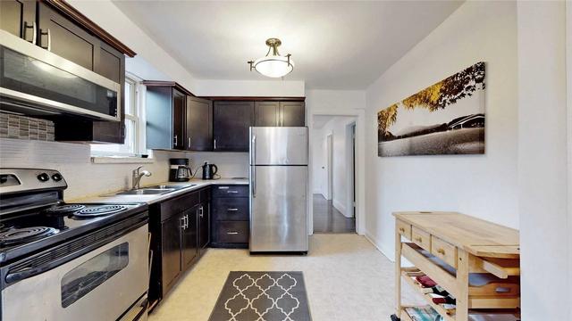203 Islington Ave, House detached with 6 bedrooms, 3 bathrooms and 5 parking in Toronto ON | Image 24