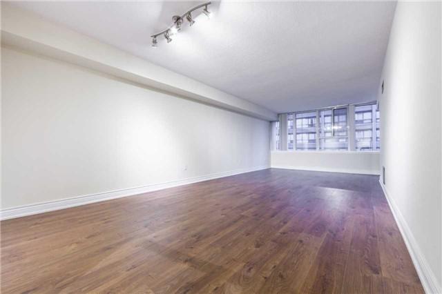 1206 - 45 Carlton St, Condo with 2 bedrooms, 2 bathrooms and 1 parking in Toronto ON | Image 2