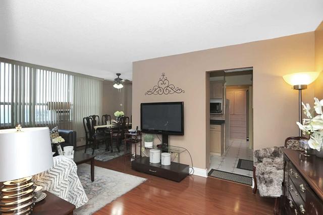 1207 - 5 Parkway Forest Dr, Condo with 2 bedrooms, 1 bathrooms and 1 parking in Toronto ON | Image 4