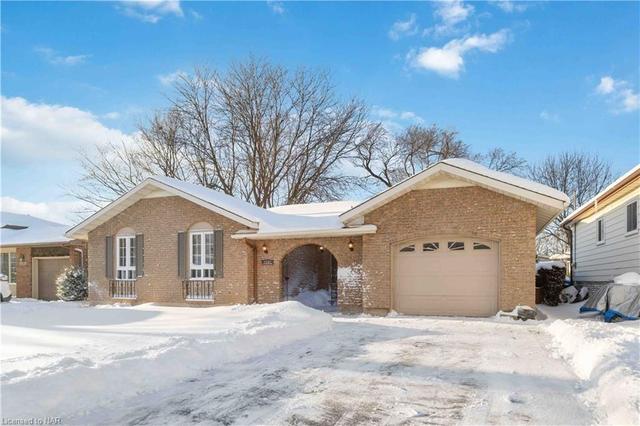3261 Harleyford Crescent, House detached with 3 bedrooms, 1 bathrooms and 5 parking in Niagara Falls ON | Image 1