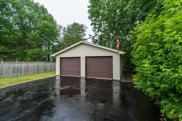 280 Victoria Ave, House detached with 2 bedrooms, 2 bathrooms and 6 parking in Belleville ON | Image 16