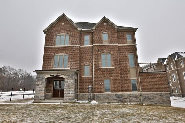 400 Rivermont Rd, House attached with 4 bedrooms, 4 bathrooms and 2 parking in Brampton ON | Image 2