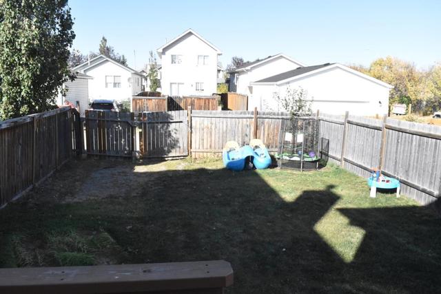 133 Mt Aberdeen Circle Se, House detached with 3 bedrooms, 1 bathrooms and 3 parking in Calgary AB | Image 21