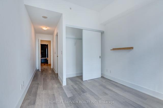 703 - 32 Davenport Rd, Condo with 2 bedrooms, 2 bathrooms and 1 parking in Toronto ON | Image 5