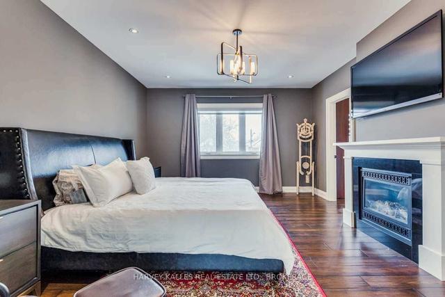 243 Armour Blvd, House detached with 4 bedrooms, 5 bathrooms and 8 parking in Toronto ON | Image 11