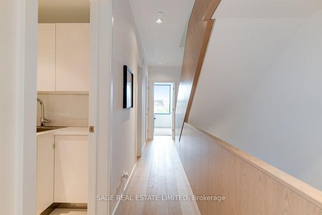 354a Harbord St, House attached with 3 bedrooms, 3 bathrooms and 1 parking in Toronto ON | Image 2