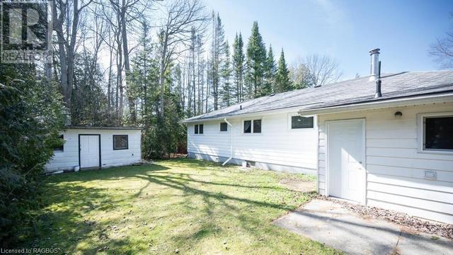 262 Huron Road, House detached with 3 bedrooms, 1 bathrooms and 4 parking in Huron Kinloss ON | Image 21