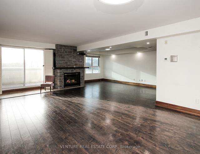 312 - 121 Woodbridge Ave, Condo with 2 bedrooms, 2 bathrooms and 2 parking in Vaughan ON | Image 5