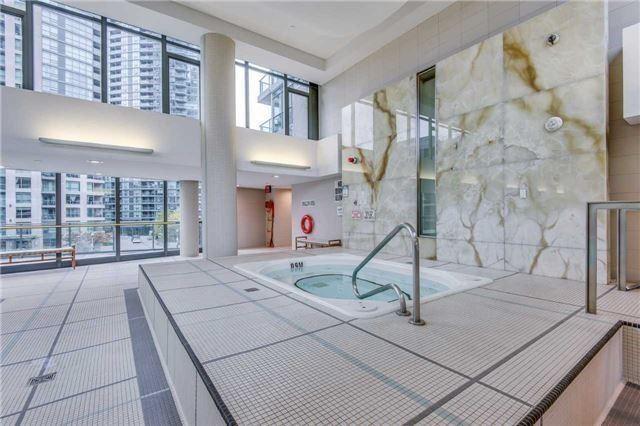 1568 - 209 Fort York Blvd, Condo with 2 bedrooms, 2 bathrooms and 1 parking in Toronto ON | Image 2
