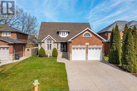1346 Lakeview Avenue, Windsor, ON, N8P1P1 | Card Image