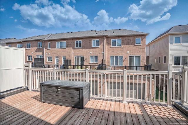 3341 Carding Mill Tr, House attached with 4 bedrooms, 4 bathrooms and 2 parking in Oakville ON | Image 19