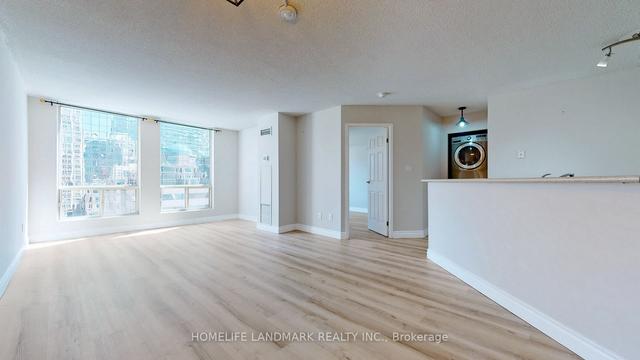 1002 - 25 Grenville St S, Condo with 1 bedrooms, 1 bathrooms and 0 parking in Toronto ON | Image 5