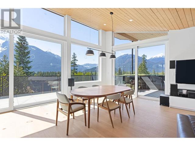 1764 Pinewood Drive, House detached with 5 bedrooms, 5 bathrooms and 5 parking in Pemberton BC | Image 9