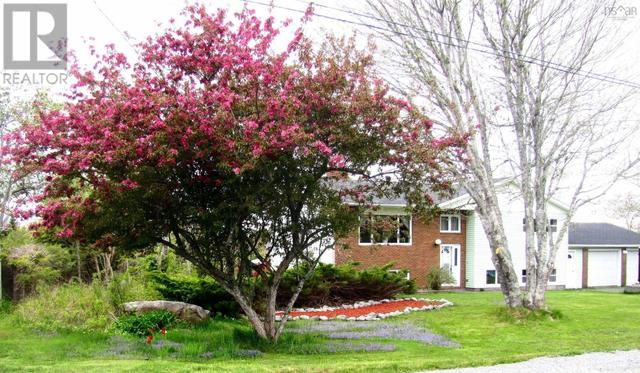 5407 Highway 3, House detached with 4 bedrooms, 2 bathrooms and null parking in Shelburne MD NS | Image 1