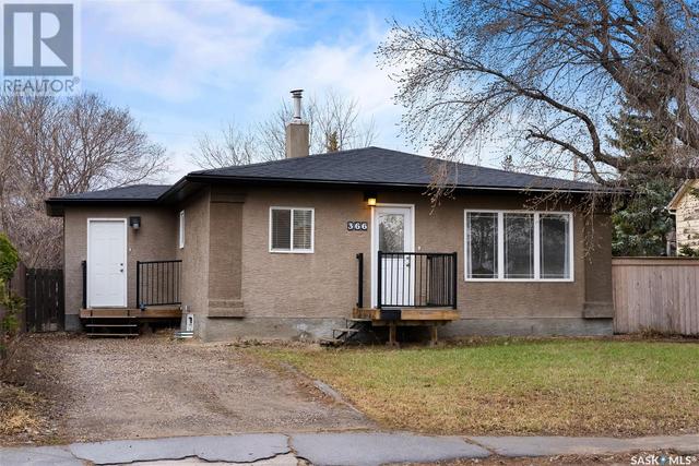366 Halifax Street, House detached with 2 bedrooms, 1 bathrooms and null parking in Regina SK | Image 1