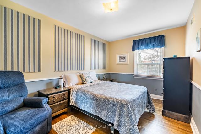 12 Fulham St, House detached with 3 bedrooms, 2 bathrooms and 8 parking in Toronto ON | Image 9