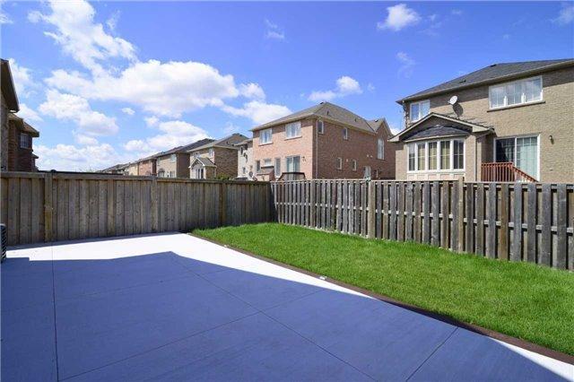 418 Comiskey Cres, House detached with 4 bedrooms, 4 bathrooms and 4 parking in Mississauga ON | Image 19