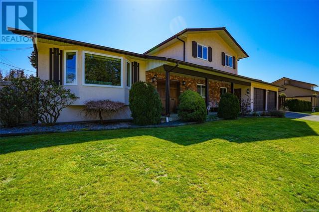 3500 Bishop Cres, House detached with 4 bedrooms, 3 bathrooms and 4 parking in Port Alberni BC | Image 2