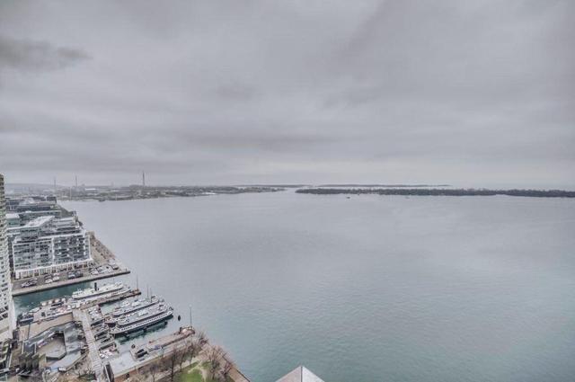 3502 - 65 Harbour Sq, Condo with 2 bedrooms, 2 bathrooms and 1 parking in Toronto ON | Image 20
