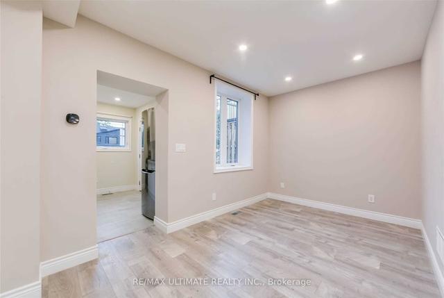 1 - 701 Dupont St, House semidetached with 2 bedrooms, 1 bathrooms and 0 parking in Toronto ON | Image 11