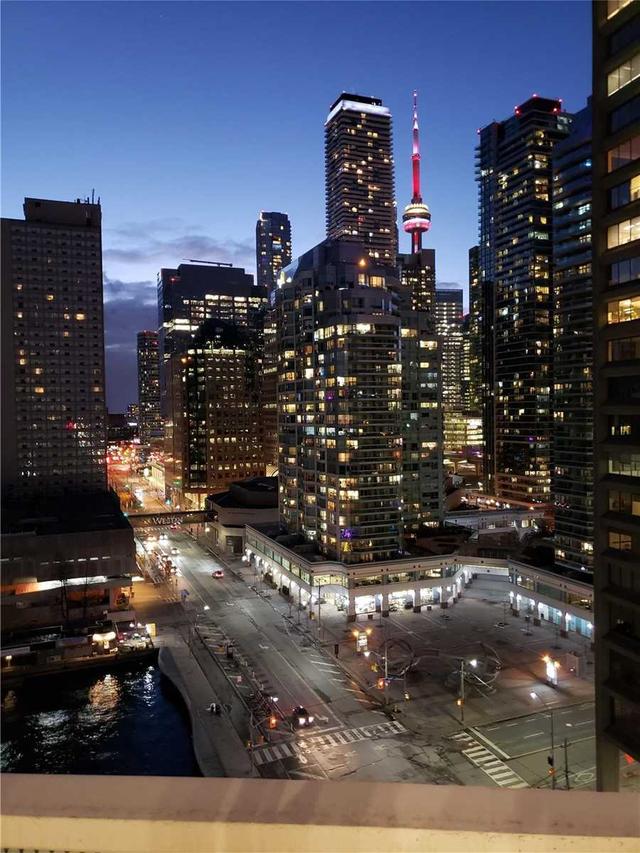 1306 - 15 Queens Quay E, Condo with 2 bedrooms, 1 bathrooms and 1 parking in Toronto ON | Image 10