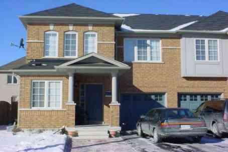 104 Starhill Cres, House semidetached with 3 bedrooms, 3 bathrooms and 1 parking in Brampton ON | Image 1