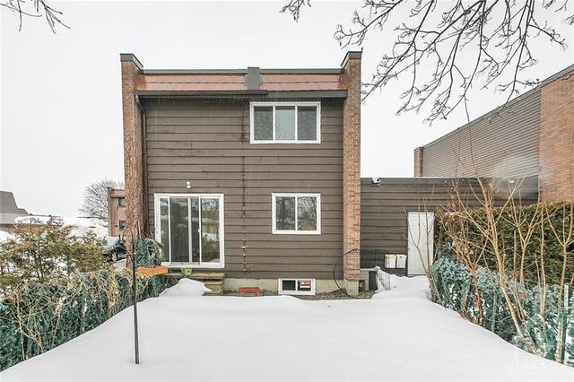 3 Arnold Drive, Townhouse with 3 bedrooms, 2 bathrooms and 1 parking in Ottawa ON | Image 27