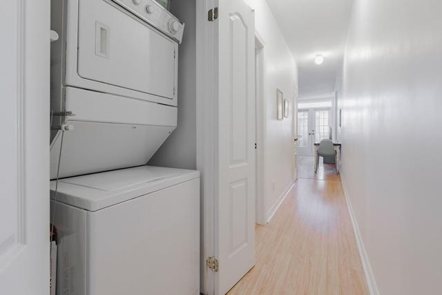 96 Connolly St, Townhouse with 2 bedrooms, 1 bathrooms and 1 parking in Toronto ON | Image 11