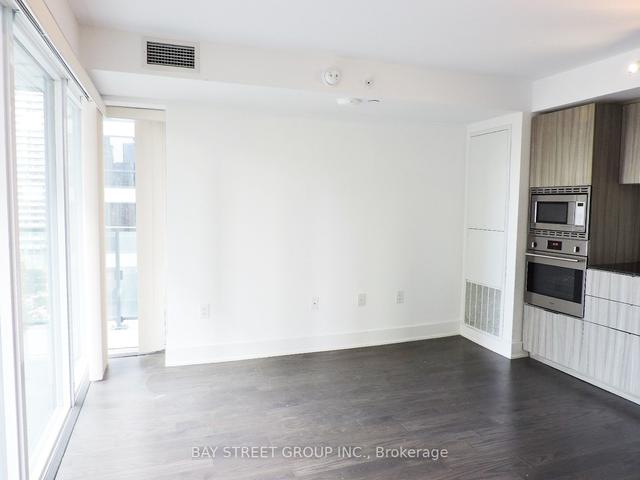 1315 - 955 Bay St, Condo with 1 bedrooms, 1 bathrooms and 0 parking in Toronto ON | Image 13