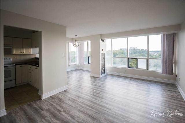 1707 - 3050 Ellesmere Rd, Condo with 2 bedrooms, 2 bathrooms and 1 parking in Toronto ON | Image 3