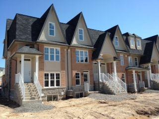 4 - 1380 Costigan Rd, Townhouse with 2 bedrooms, 3 bathrooms and 1 parking in Milton ON | Image 1