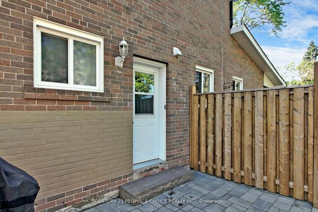 2366 Padstow Cres, Mississauga, ON, L5J2G4 | Card Image