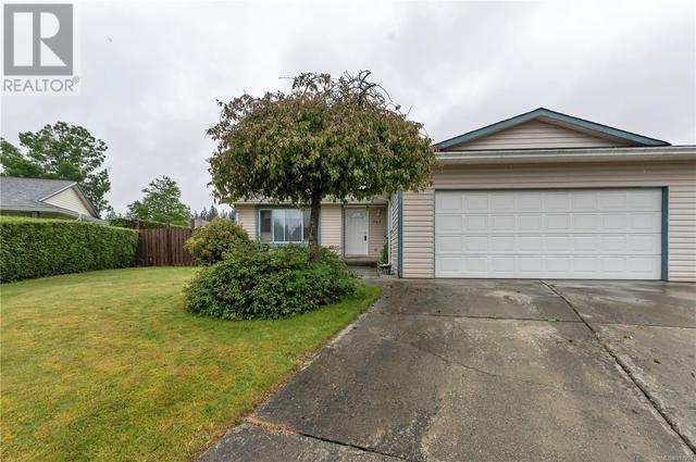 745 Applegate Rd, House detached with 3 bedrooms, 3 bathrooms and 4 parking in Campbell River BC | Card Image