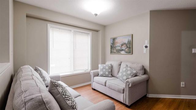 2 Beachgrove Cres, House detached with 4 bedrooms, 3 bathrooms and 2 parking in Whitby ON | Image 6