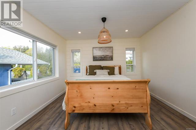 1380 Cumberland Rd, House detached with 3 bedrooms, 2 bathrooms and 2 parking in Courtenay BC | Image 56